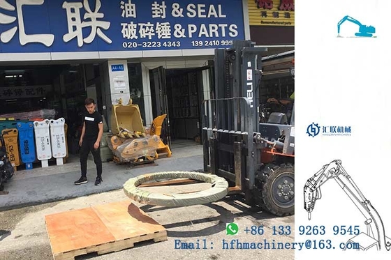 قطع غيار المعدات الثقيلة حفارة سوينغ دائرة الدوران تحمل مادة الحديد